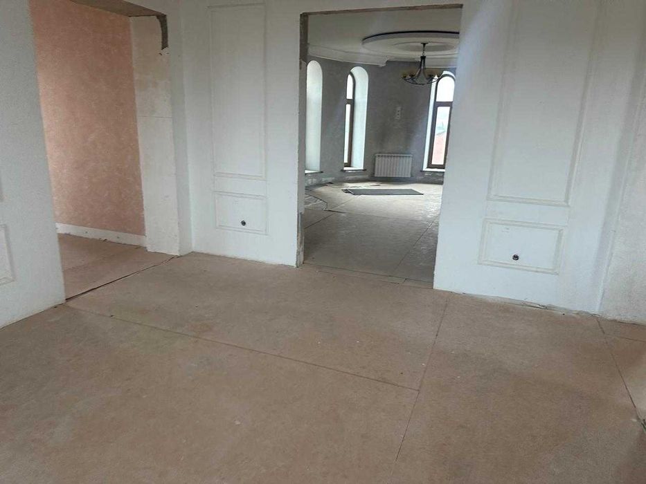 СРОЧНО!!! Продам коттедж в центре  города