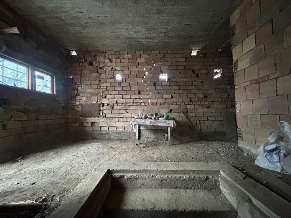 Къща на 2 етажа с мазе, гараж и кладенец – с. Крушето