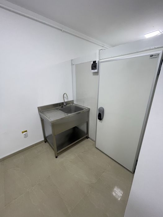 Vând Camera de frig 2x2