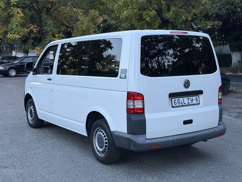 VOLKSWAGEN Transporter 2011 — imagine 5