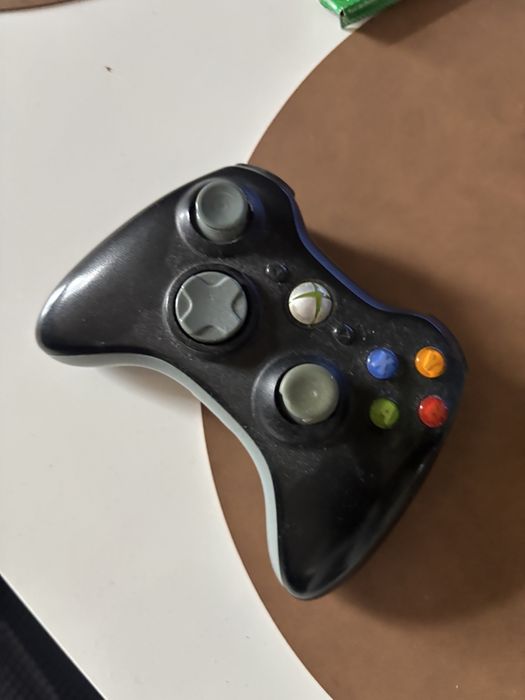 Xbox 360 modat, hdd 60 gb + mai multe jocuri
