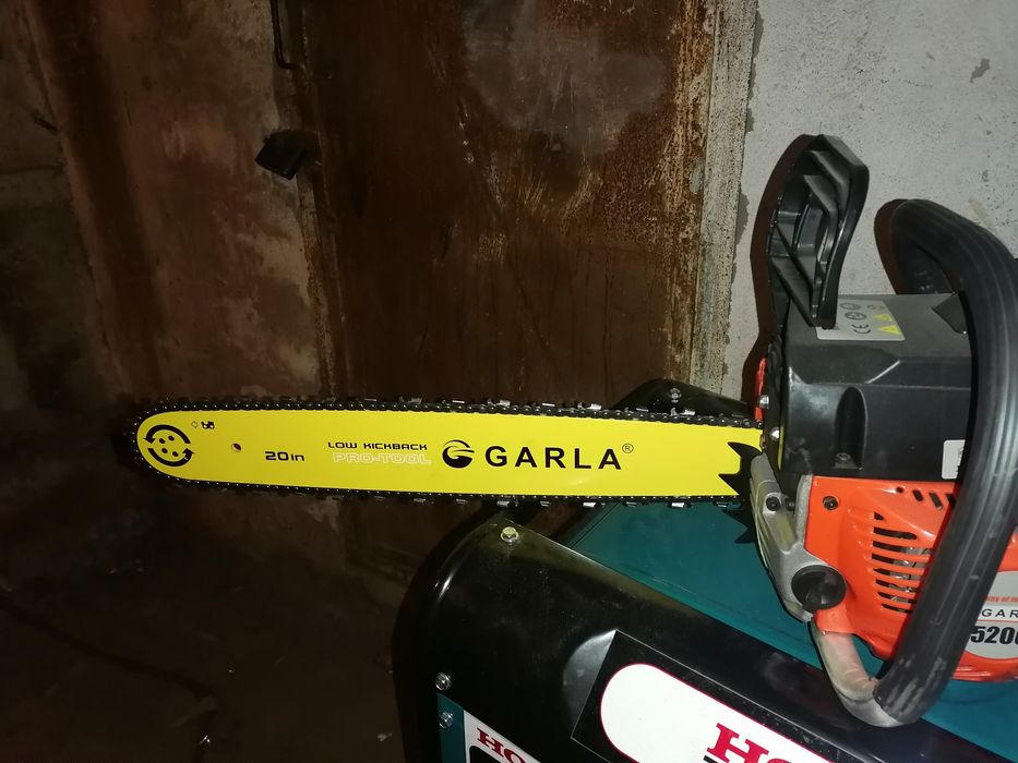 Генератор и бензопила