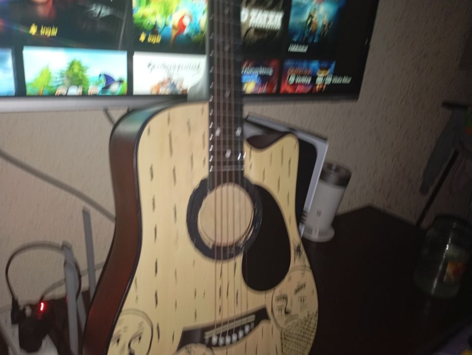 уникальная гитара акустическая с  ручной росписью маслом