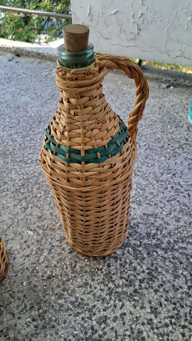 Плетени дамаджани стъкло