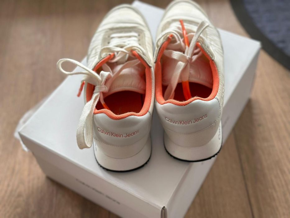 Adidasi Calvin Klein 37