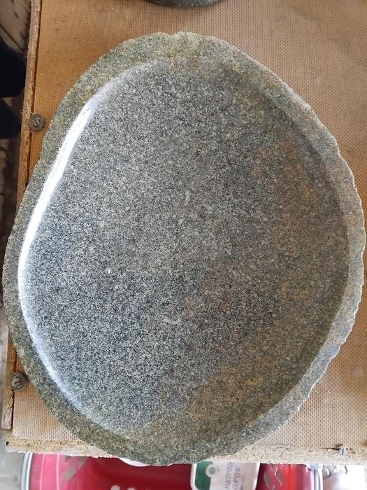 Чинии от естествен камък