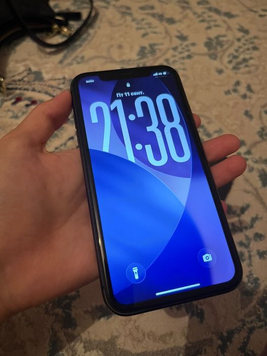 iPhone 11 64 гб.
