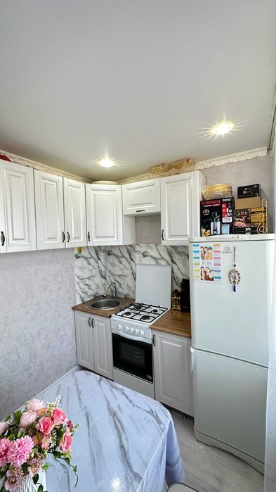 Продам 2х ком кв на Жазире
