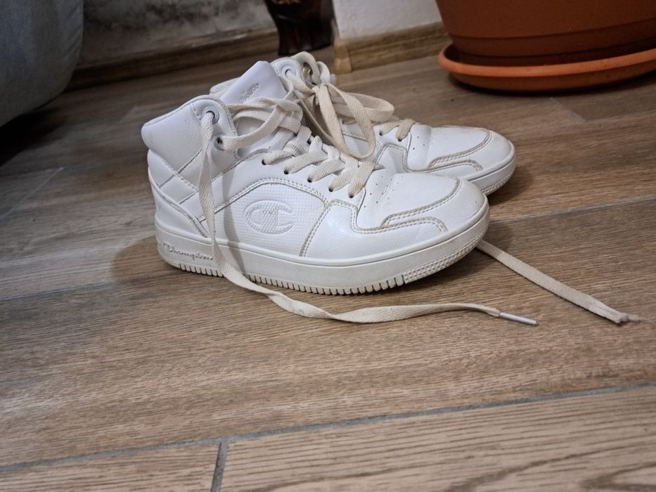 Adidasi Fete mărime 36