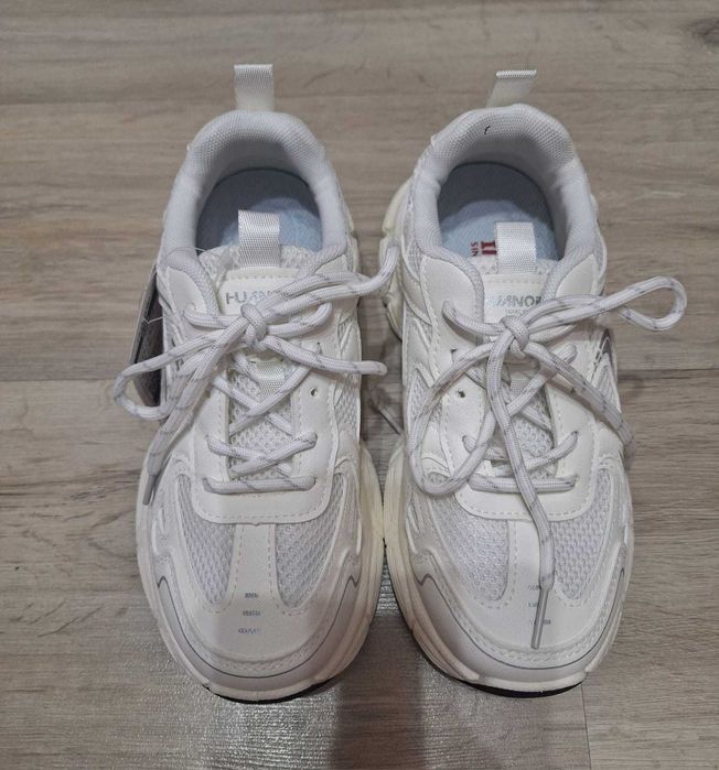 Кроссовки удобные