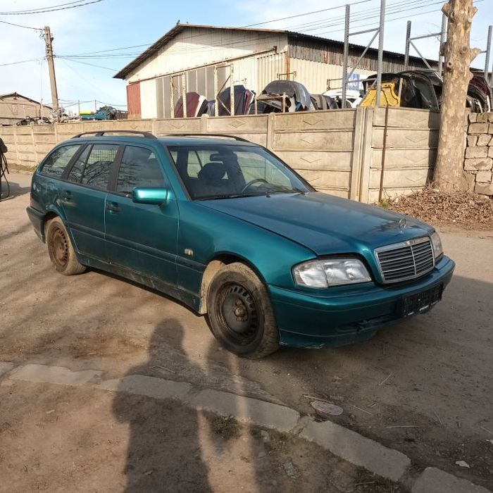 Dezmembrari  Mercedes-Benz C-CLASS (W202)  1993  > 2001 C 220 D Motor