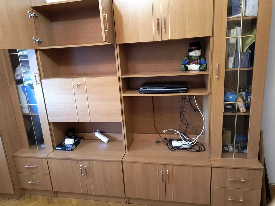 Vand Biblioteca in stare f buna