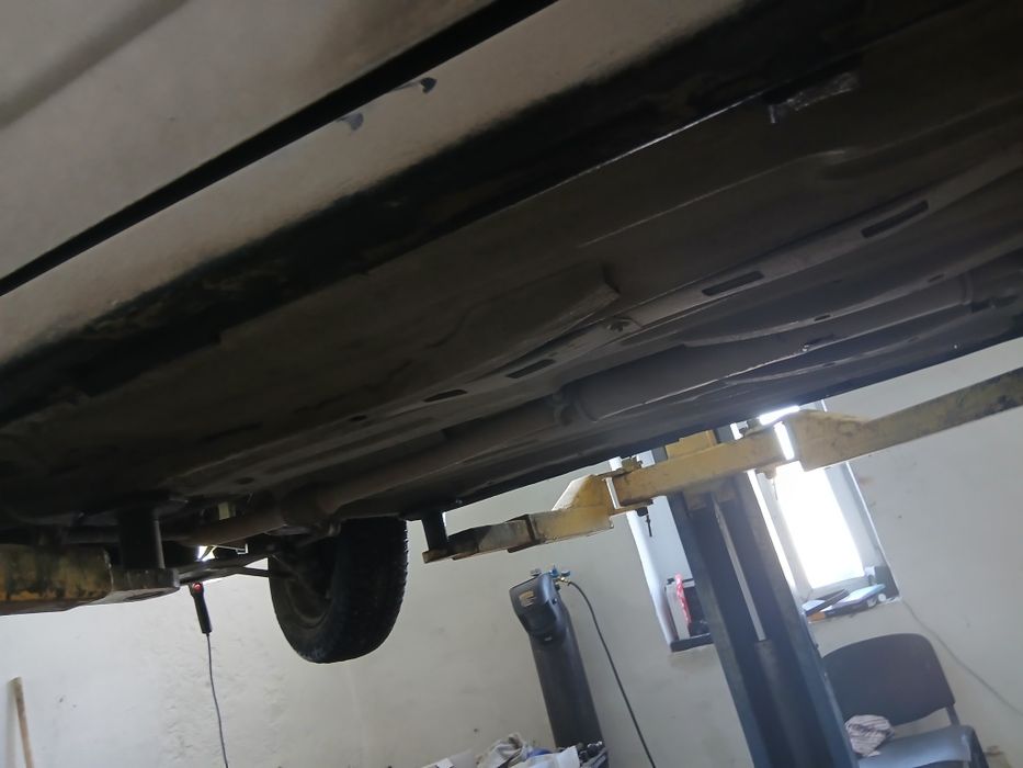 Продам приору универсал 2012 года