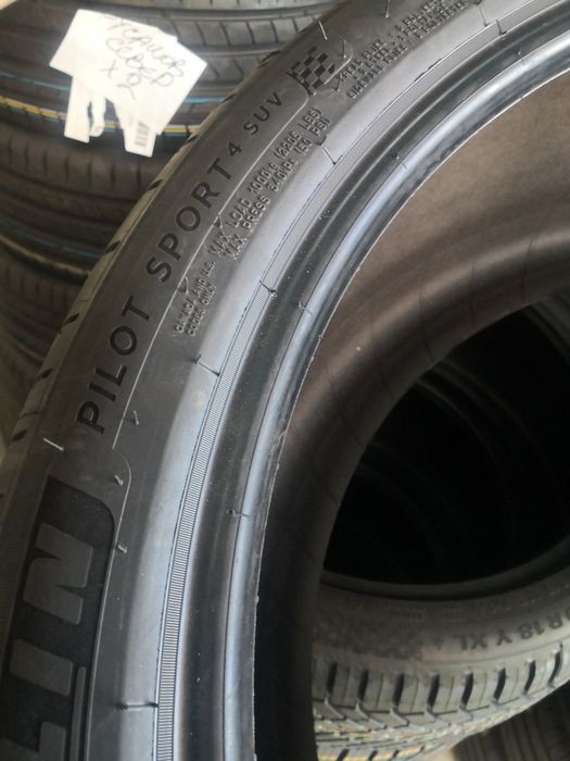 295 35 23 цола гуми нови Michelin dot 26 4 броя