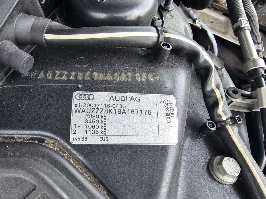 Dezmembrez vand Audi A4 B8 , 2011 , 1.8 CDHB , cutie MQZ ,vopsea  LZ9Y