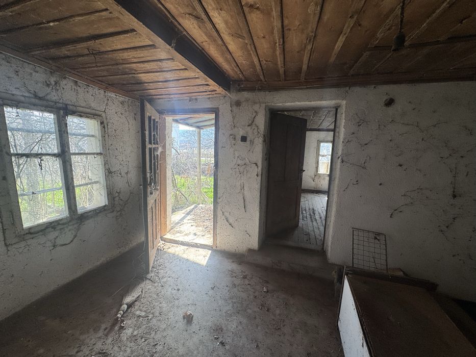 Продавам парцел със стара къща село Войнягово, Пловдив