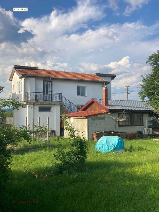 Продава се Къща в Долни чифлик - 200 кв.м за 800 €/кв.м - Снимка #2