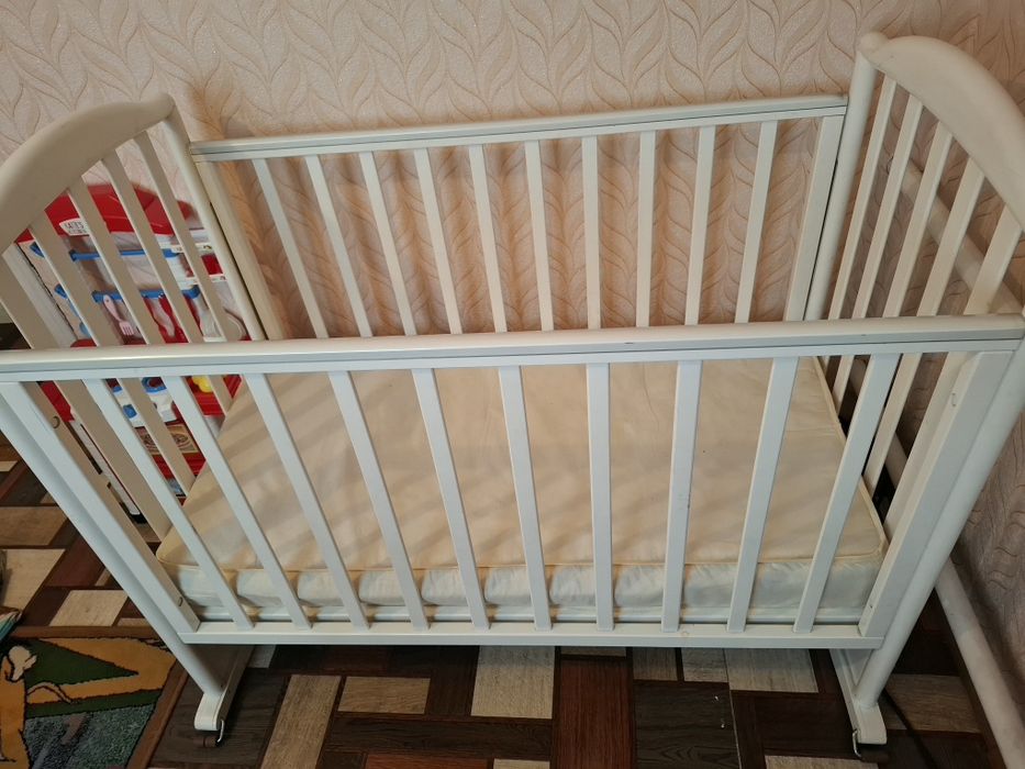 Детская кроватка б/у