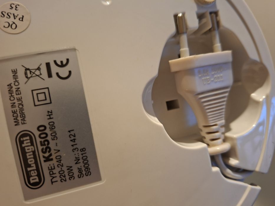 Storcator citrice DeLonghi, capacitate 1 litru