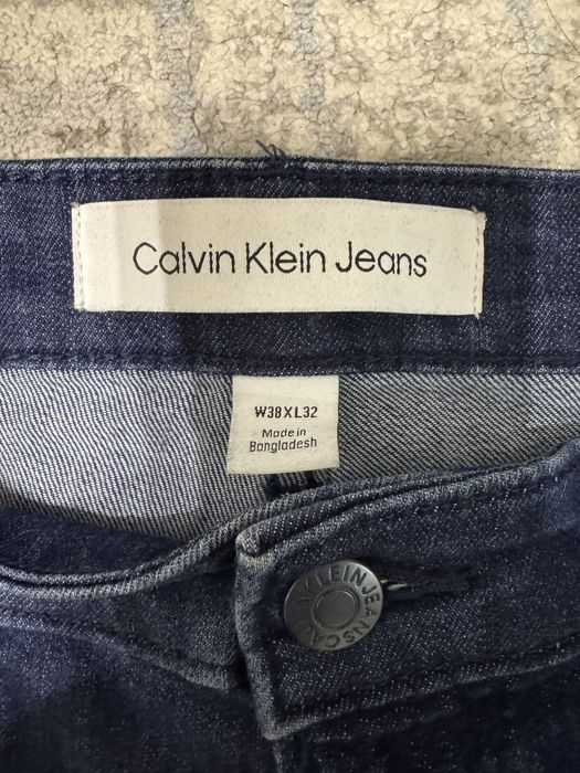 Продам новые джинсы Calvin klein 38/32!