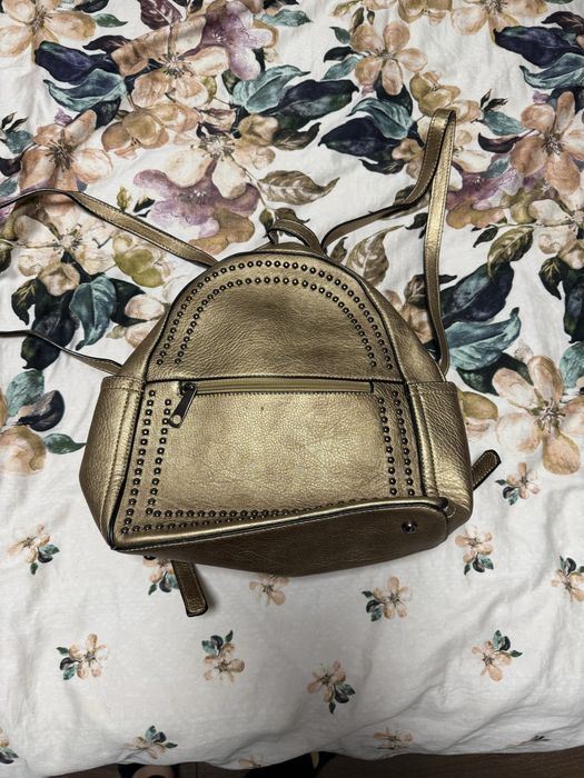 Раници няколко цвята по 30лв