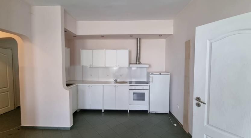 Дава се под наем Тристаен апартамент в София, Докторски паметник - 125 кв.м за 1370 € - Снимка #2