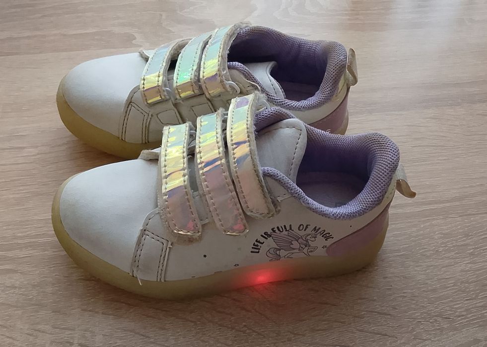 Светещи маратонки и гуменки N 27