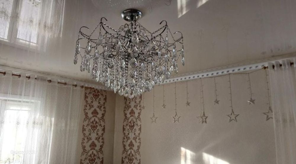 Хрустальная люстра