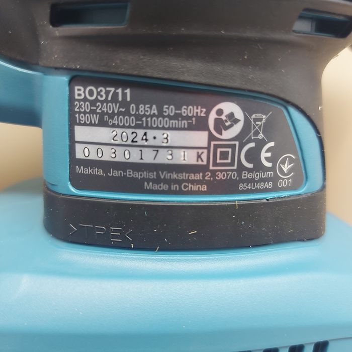 Нов виброшлайф Makita BO3711