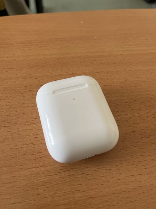 Airpods оригинальный в хорошем состояний