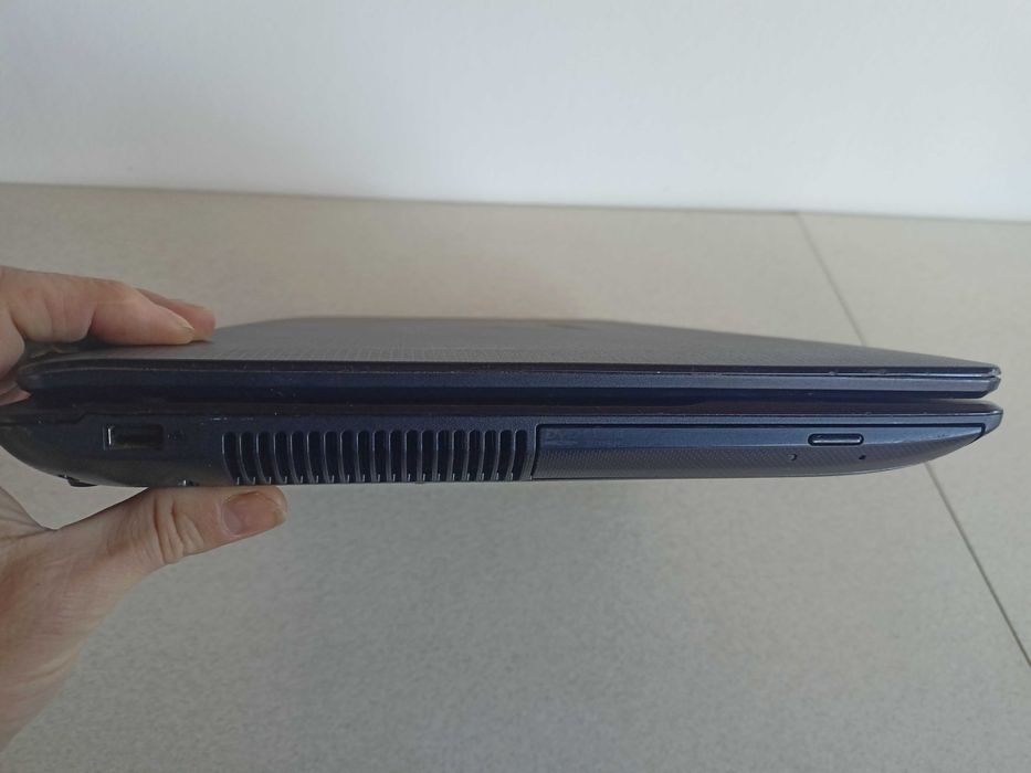 Laptop Asus K73S display 17,3 Procesor I5-2450m ram 8g SSD Nvidia 610m