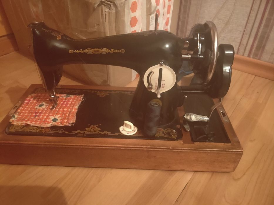 Швейная машина ..