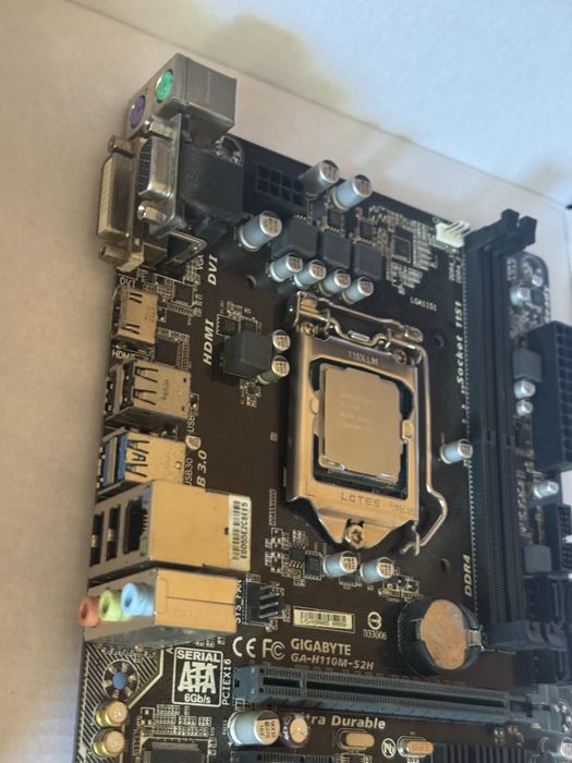 Kit Placa de baza gigabyte H110M-52H-CF + procesor i7 7700