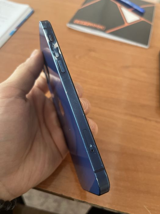 Продам iPhone 12 blue