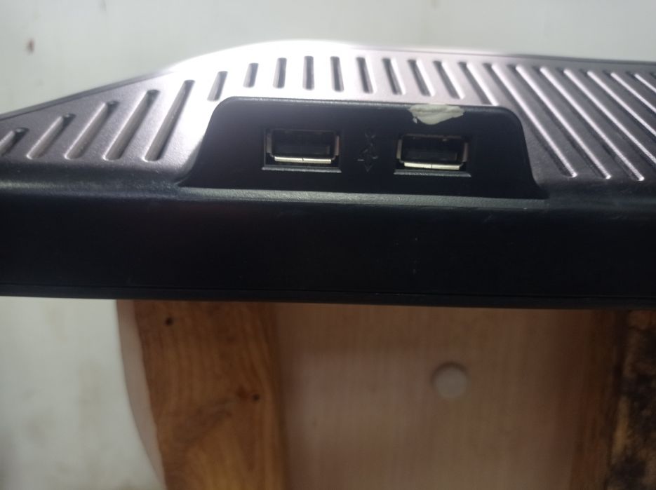 Монитор DELL P190ST