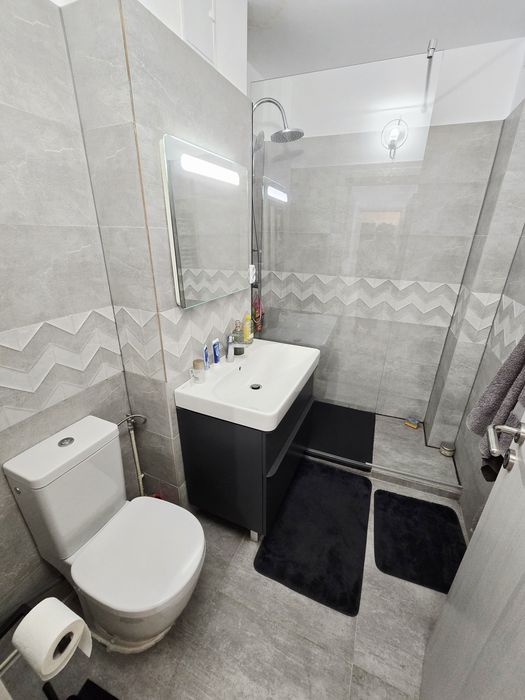 Vand 2 camere decomandat | 1 Mai – Calea Unirii | Insula | Parcul Romanescu | Medicină – Spitalul nr. 1 | Proprietar
