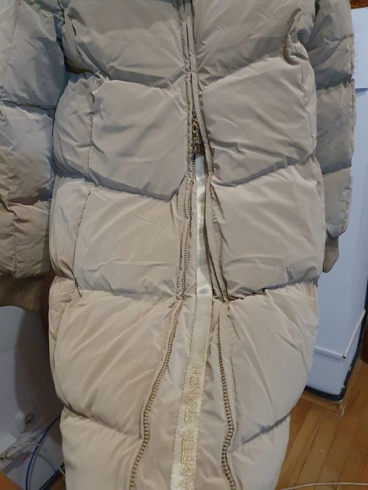 Vand  sau schimb geaca groasa marimea S