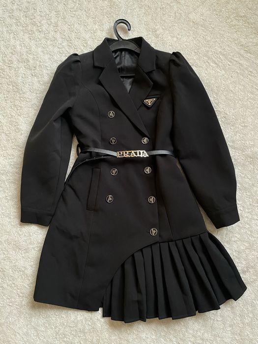 Элегантное чёрное платье