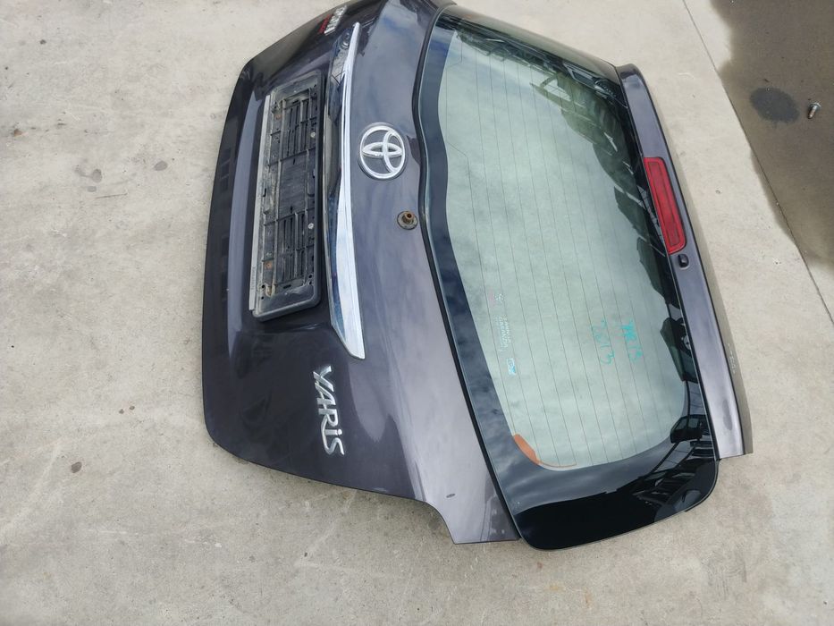haion  toyota yaris 3 p13 2013