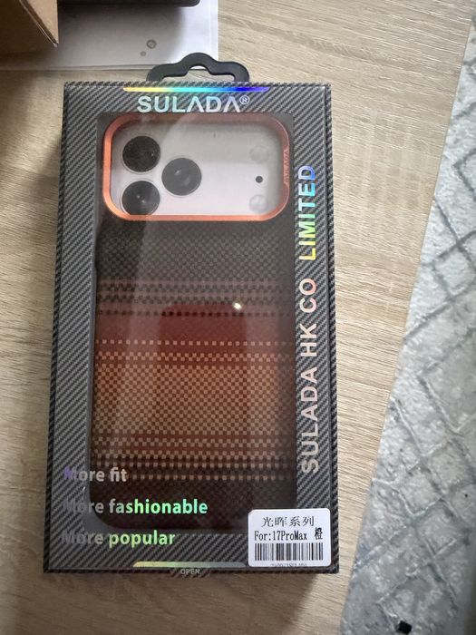 Чехлы на iPhone 17 Pro Max