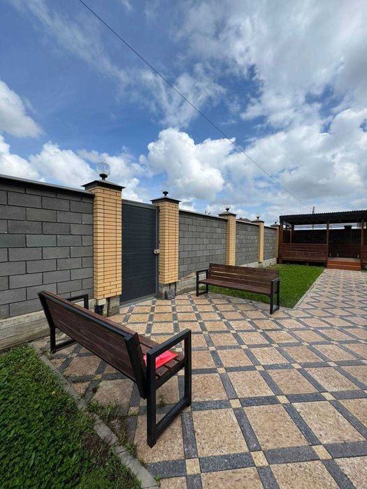 Цена далеко ниже рыночной.