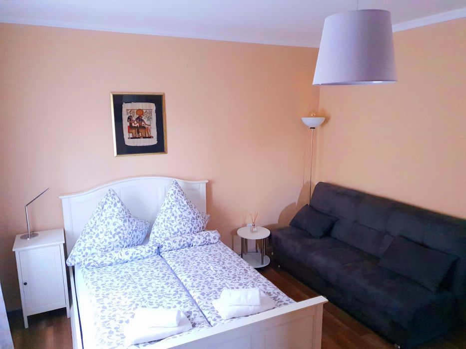 Apartament elegant de închiriat, la casa