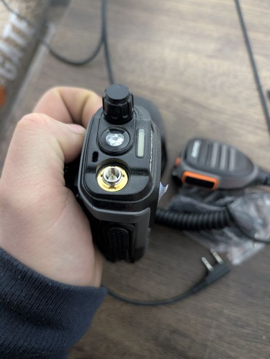 Statii radio emisie receptie walkie-talkie Baofeng UV-21 Pro 
Ecran de