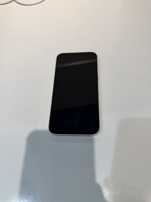 Iphone 13 в хорошем состоянии