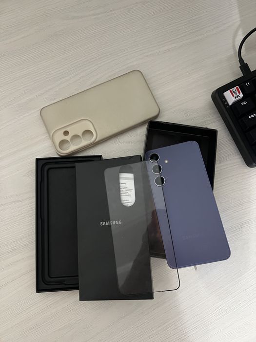 Продам Samsung s24