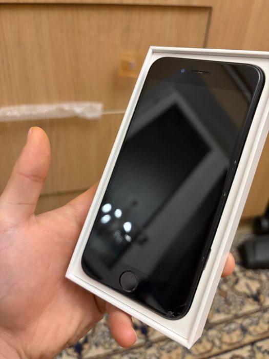 Iphone SE 2022 Темный 128 гб