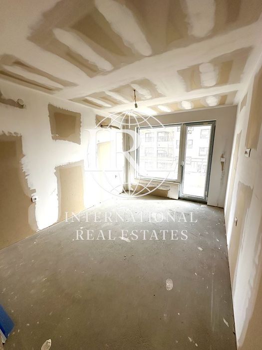 Продава се Тристаен апартамент в Варна, Гранд Мол Варна - 120 кв.м за 1792 €/кв.м - Снимка #12