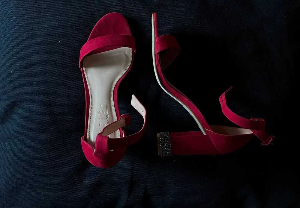 Официална рокля АVIN