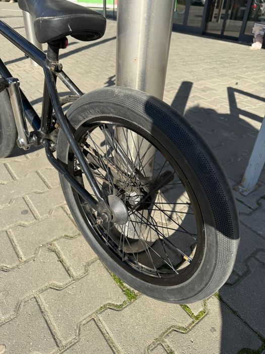 Vând BMX custom construit din piese de top