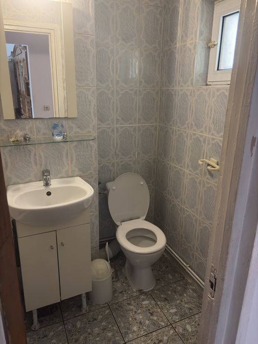Inchiriez ap 3 camere